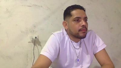 djkoyrosas live cam on Cam4