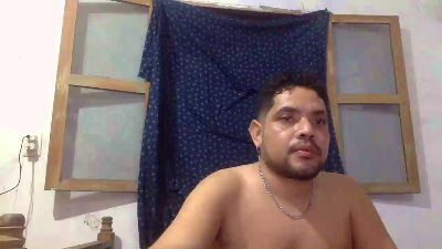 djkoyrosas live cam on Cam4