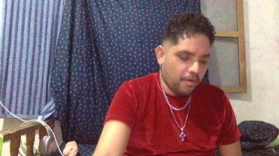 djkoyrosas live cam on Cam4