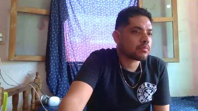 djkoyrosas live cam on Cam4