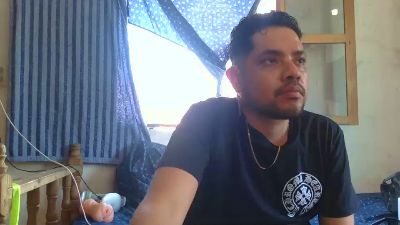 djkoyrosas live cam on Cam4