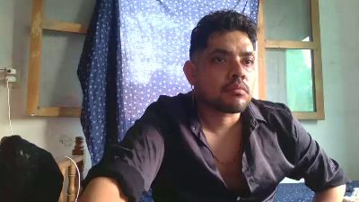 djkoyrosas live cam on Cam4