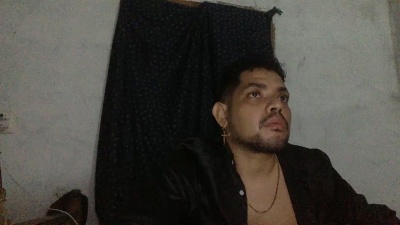 djkoyrosas live cam on Cam4