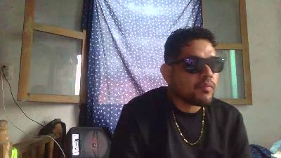 djkoyrosas live cam on Cam4