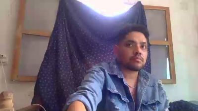 djkoyrosas live cam on Cam4
