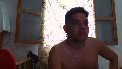 djkoyrosas live cam on Cam4