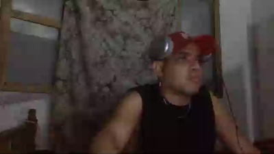 djkoyrosas live cam on Cam4