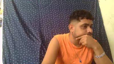 djkoyrosas live cam on Cam4