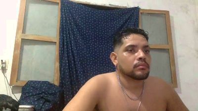 djkoyrosas live cam on Cam4