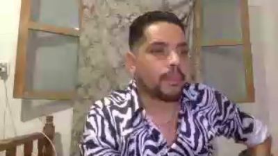 djkoyrosas live cam on Cam4