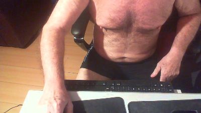 dogego566 live cam on Cam4