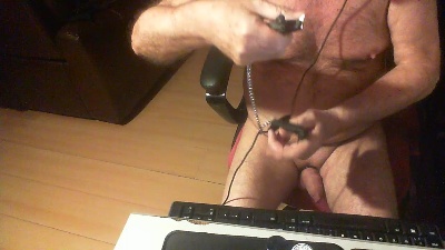 dogego566 live cam on Cam4