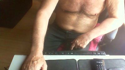 dogego566 live cam on Cam4