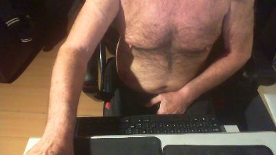 dogego566 live cam on Cam4