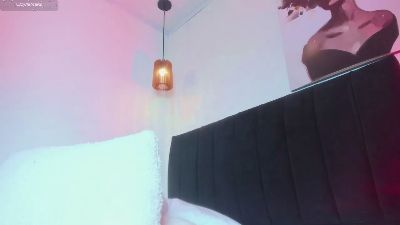 dolly_zoe live cam on Cam4