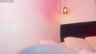 dolly_zoe live cam on Cam4