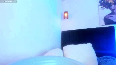 dolly_zoe live cam on Cam4