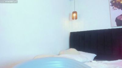 dolly_zoe live cam on Cam4