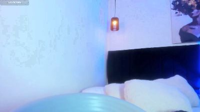 dolly_zoe live cam on Cam4