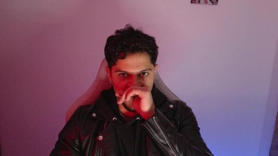 dom_santiago31 live cam on Cam4