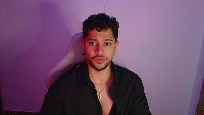 dom_santiago31 live cam on Cam4