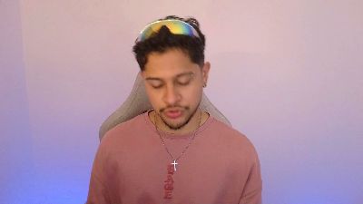 dom_santiago31 live cam on Cam4