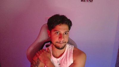 dom_santiago31 live cam on Cam4