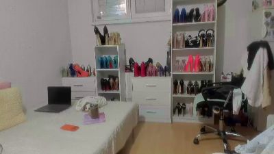 dominantmiss8 live cam on Cam4