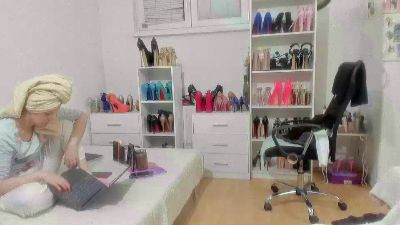 dominantmiss8 live cam on Cam4