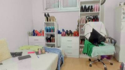 dominantmiss8 live cam on Cam4
