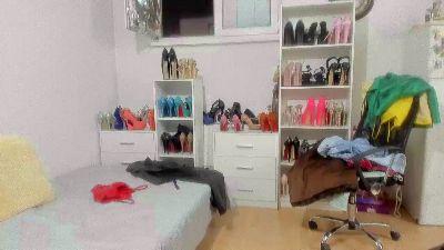 dominantmiss8 live cam on Cam4