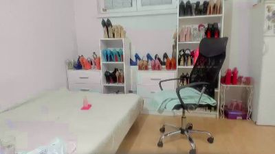 dominantmiss8 live cam on Cam4