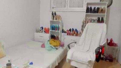 dominantmiss8 live cam on Cam4