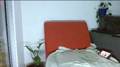 dominathewolff live cam on Cam4