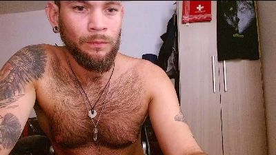 dominathewolff live cam on Cam4