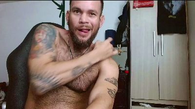 dominathewolff live cam on Cam4