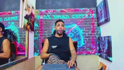 dominic_max1 live cam on Cam4