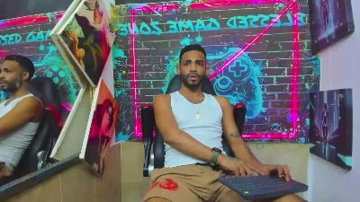 dominic_max1 live cam on Cam4