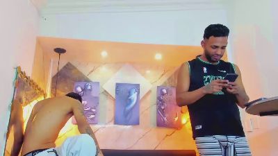dominic_max1 live cam on Cam4