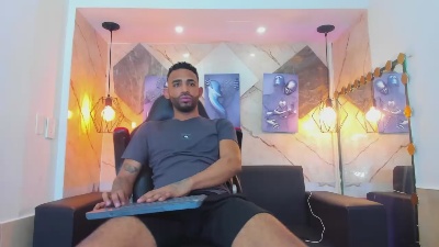 dominic_max1 live cam on Cam4