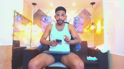 dominic_max1 live cam on Cam4
