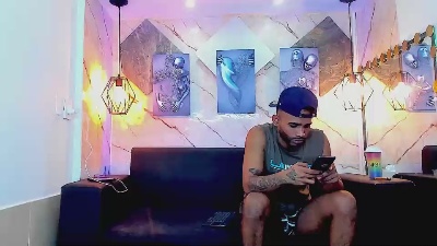dominic_max1 live cam on Cam4