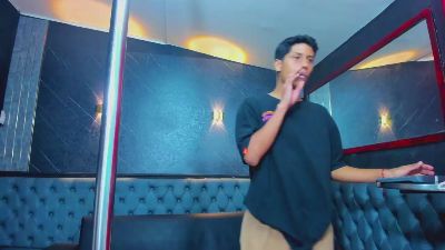 dominic_max1 live cam on Cam4