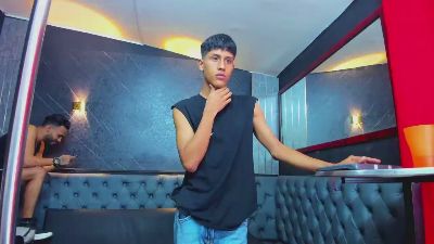 dominic_max1 live cam on Cam4