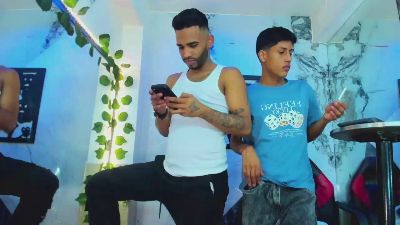 dominic_max1 live cam on Cam4