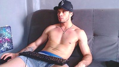 dominic_rodrig1 live cam on Cam4