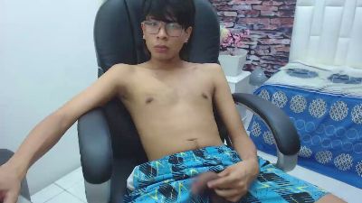 Live Sex Chat with dominick18_