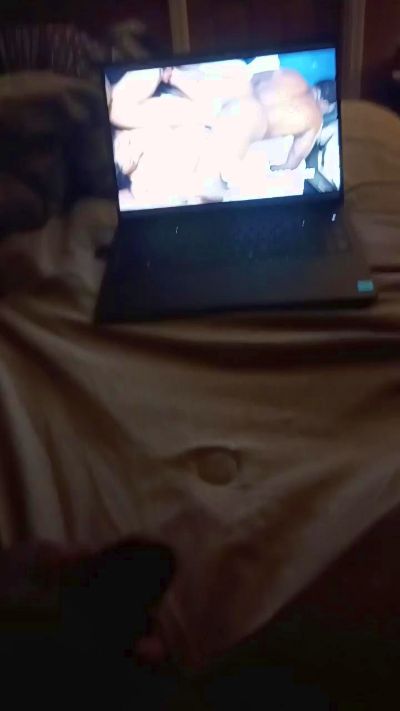 donedeal747 live cam on Cam4