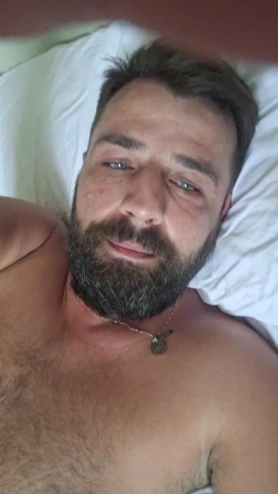 dongabriel9 live cam on Cam4