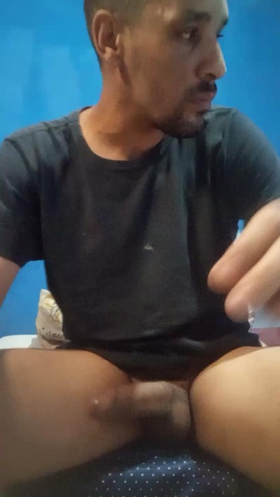 dotadovergud4 live cam on Cam4